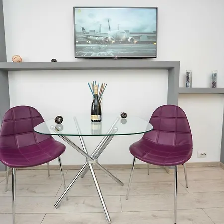 Central Bucharest Studio Near University Square Apartament