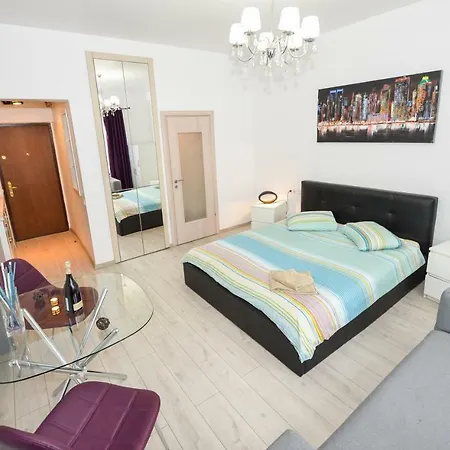 Central Bucharest Studio Near University Square * Bukareszt