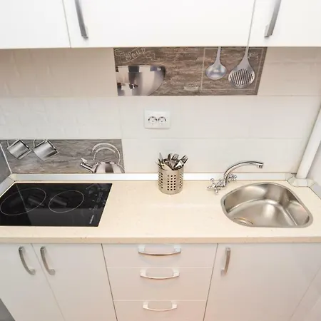 Central Bucharest Studio Near University Square