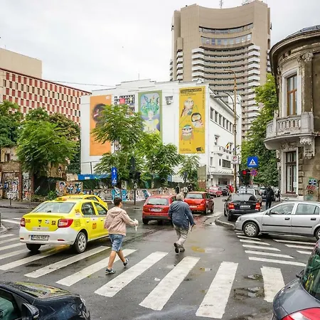 Central Bucharest Studio Near University Square Apartament
